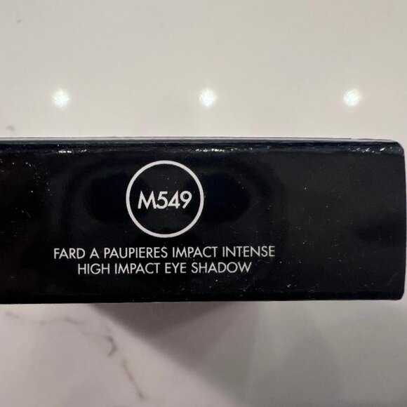 Makeup Forever- "M549" Eye Shadow - Picture 2 of 6